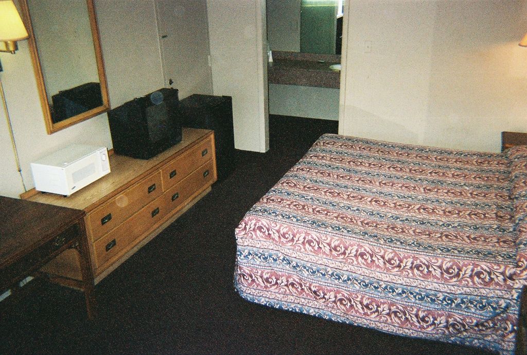 Royal Extended Stay Alcoa Room photo